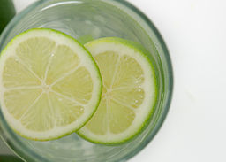 Limes_In_Water